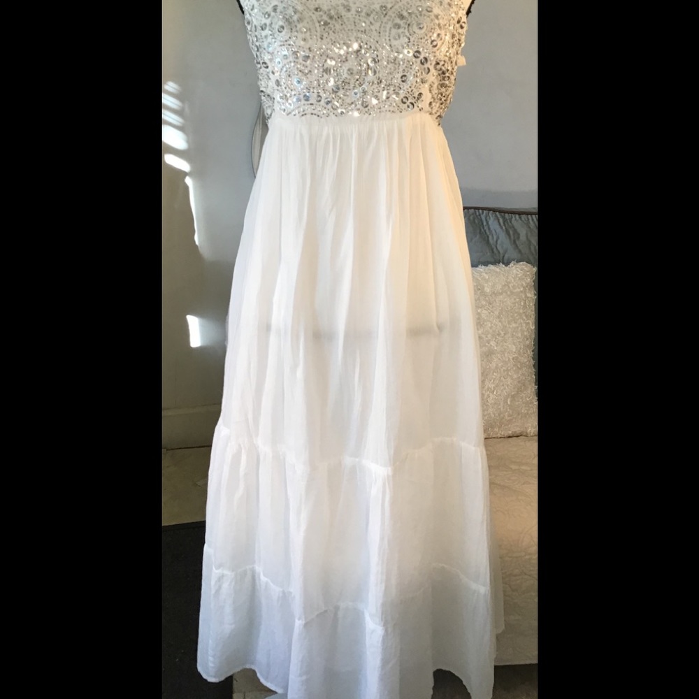 White summer cotton dress with lining. M